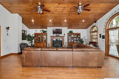 347 Nh Route 175 Holderness NH 03245