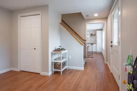 9 Holstein Avenue Londonderry NH 03053