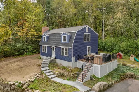 9 Holstein Avenue Londonderry NH 03053