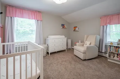 9 Holstein Avenue Londonderry NH 03053