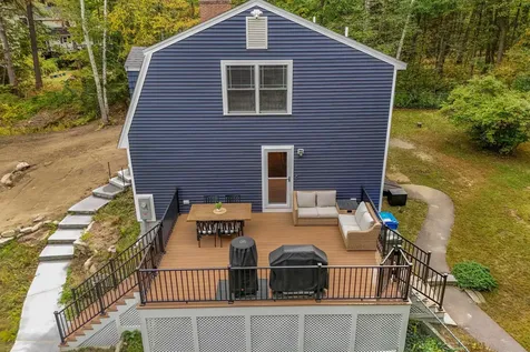 9 Holstein Avenue Londonderry NH 03053