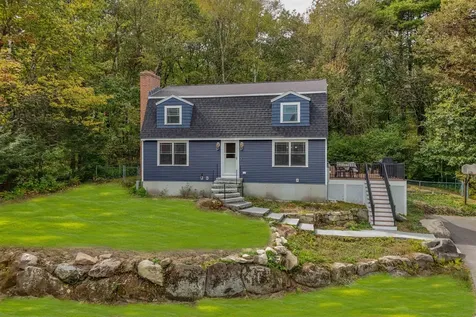 9 Holstein Avenue Londonderry NH 03053