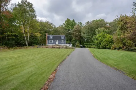 9 Holstein Avenue Londonderry NH 03053