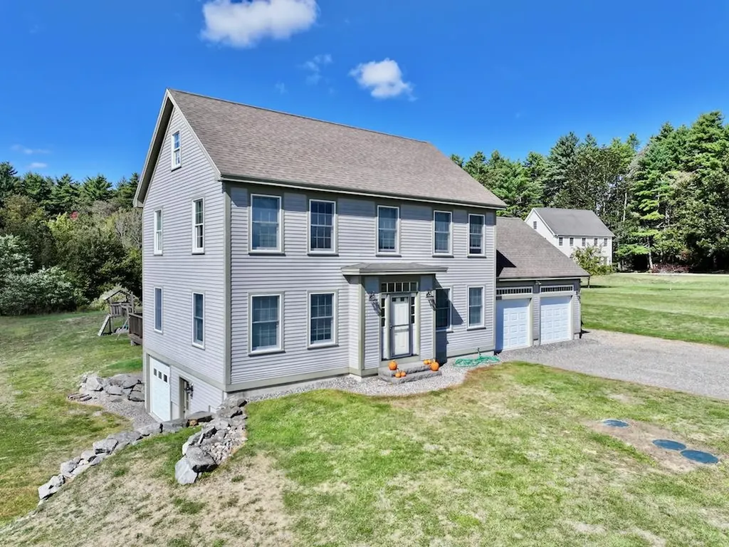 49 Old Mill Road Lee NH 03861