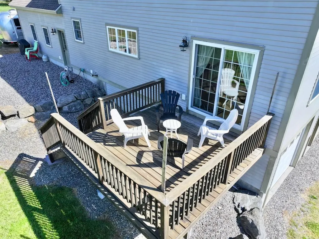 49 Old Mill Road Lee NH 03861