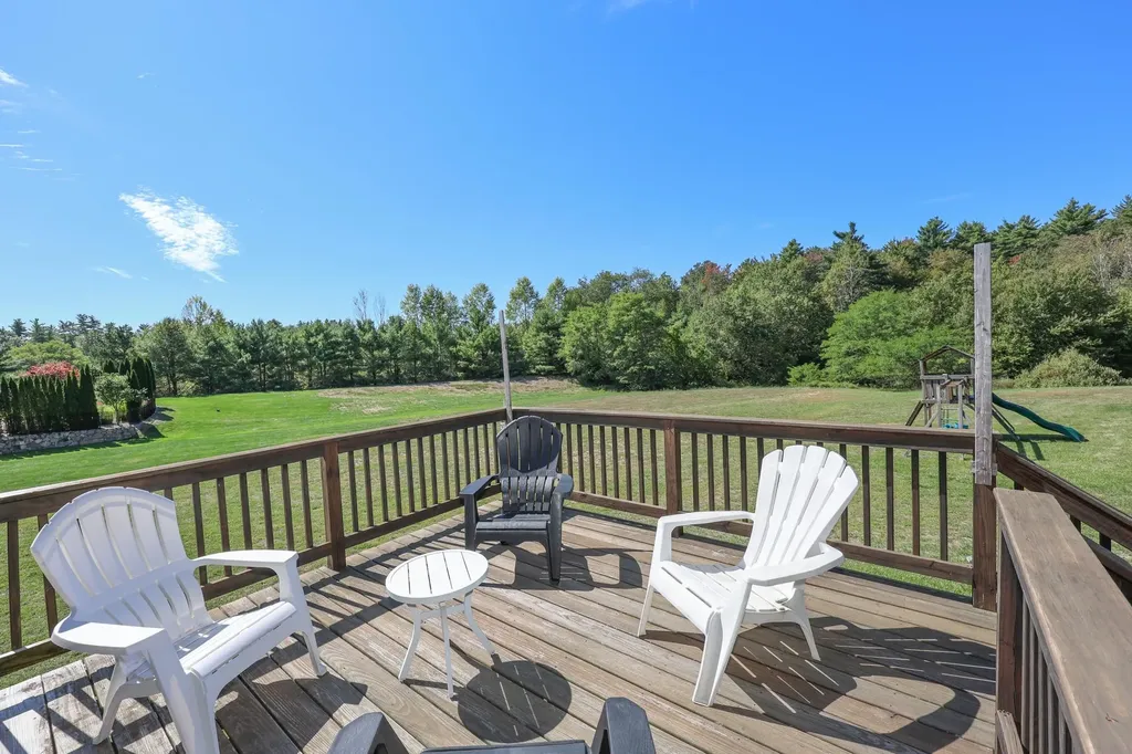 49 Old Mill Road Lee NH 03861