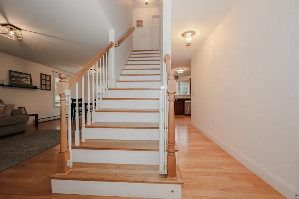 49 Old Mill Road Lee NH 03861