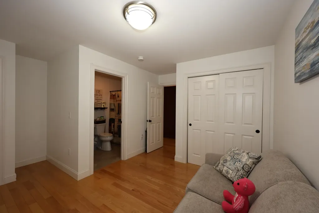 49 Old Mill Road Lee NH 03861