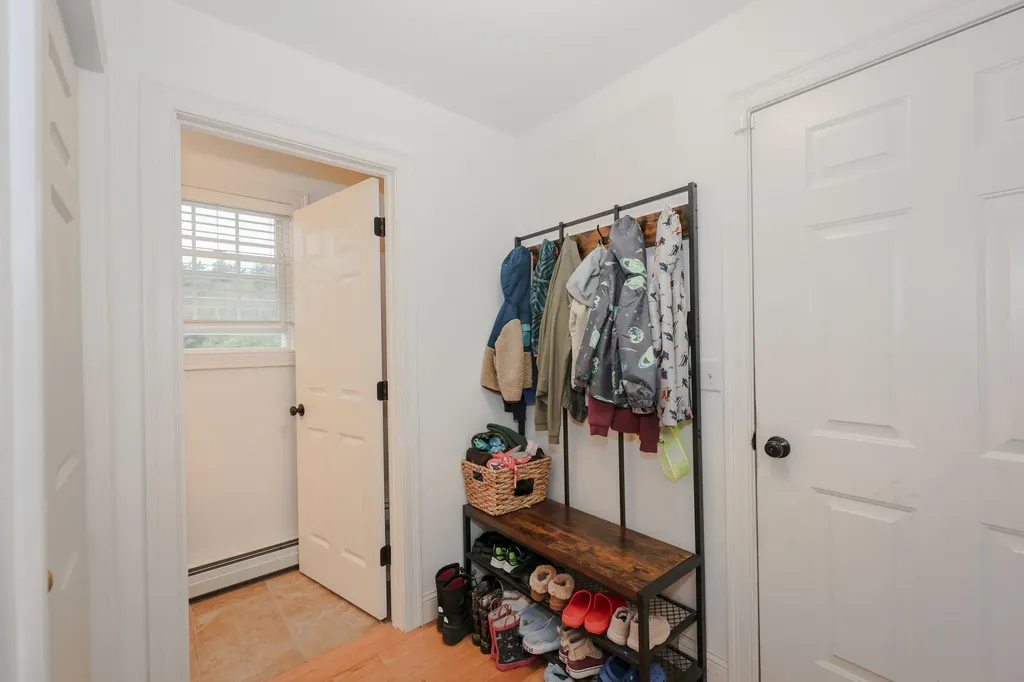 49 Old Mill Road Lee NH 03861