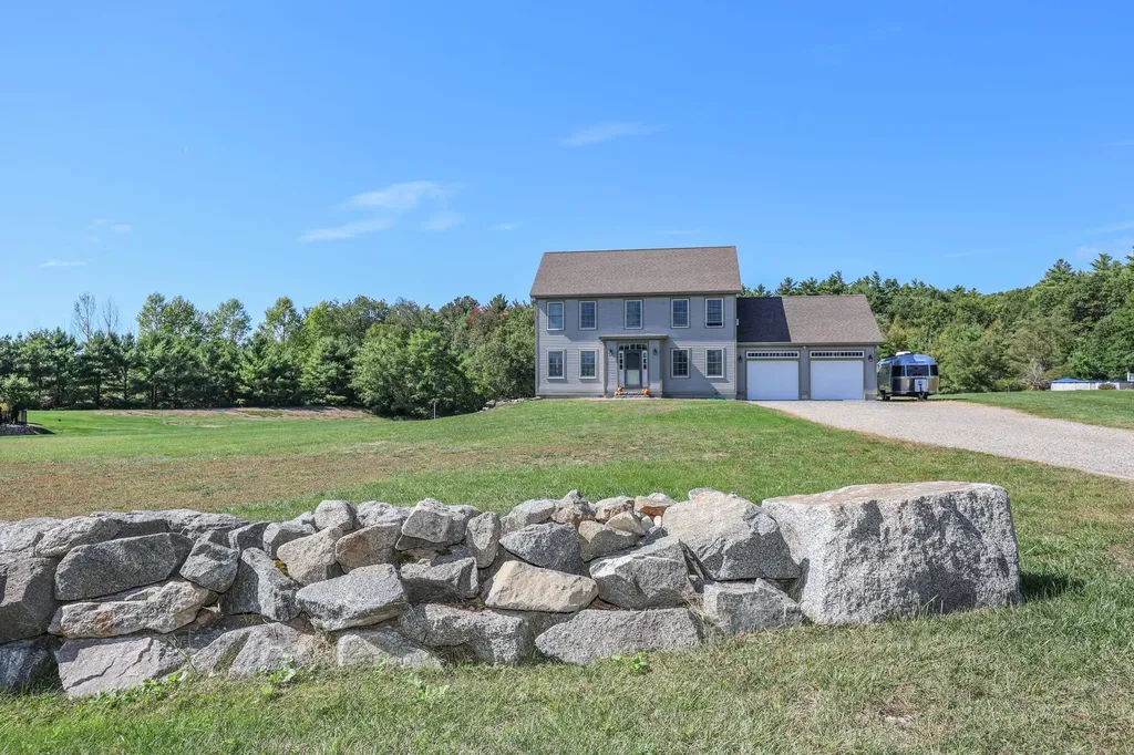 49 Old Mill Road Lee NH 03861