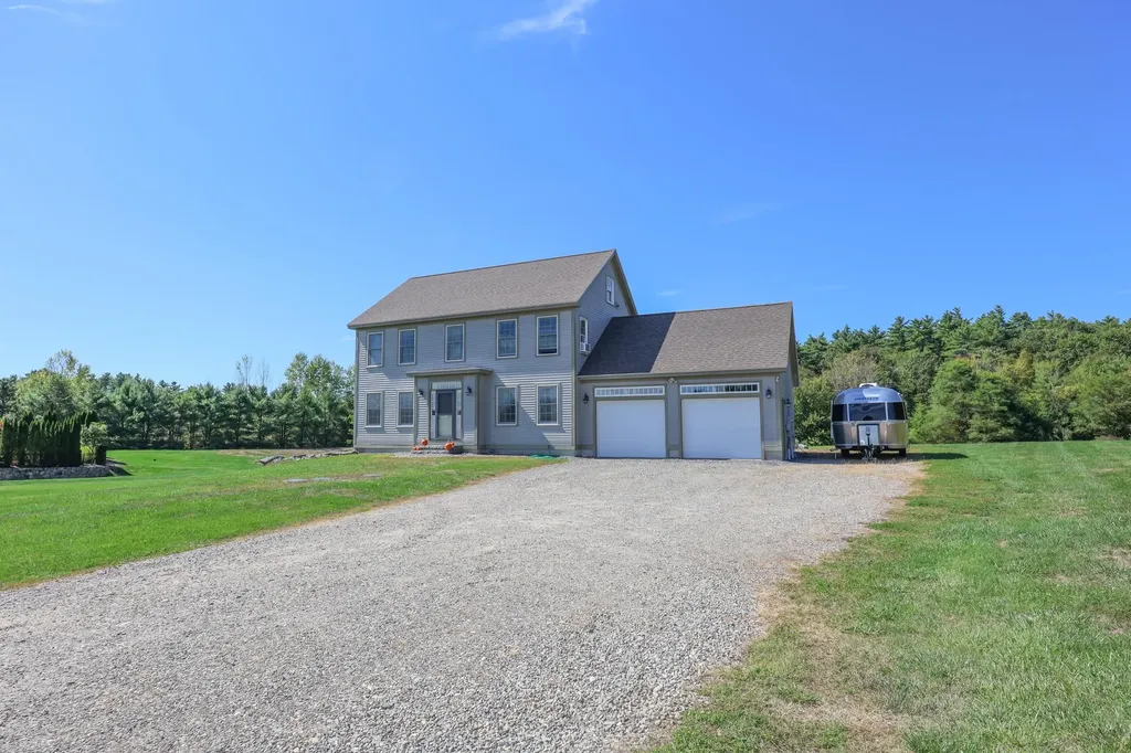 49 Old Mill Road Lee NH 03861