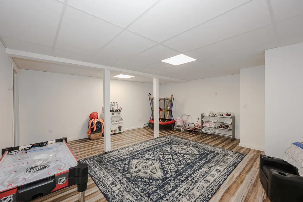 49 Old Mill Road Lee NH 03861