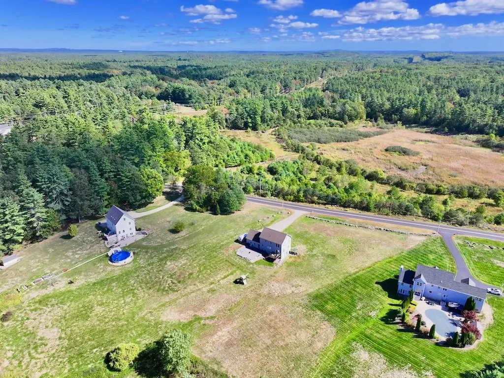 49 Old Mill Road Lee NH 03861