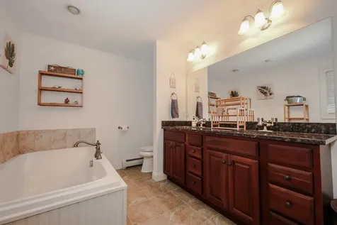 49 Old Mill Road Lee NH 03861