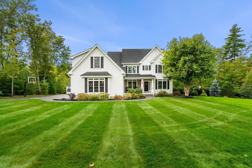 24 Summer Lane Bow NH 03304