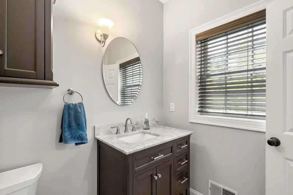 24 Summer Lane Bow NH 03304