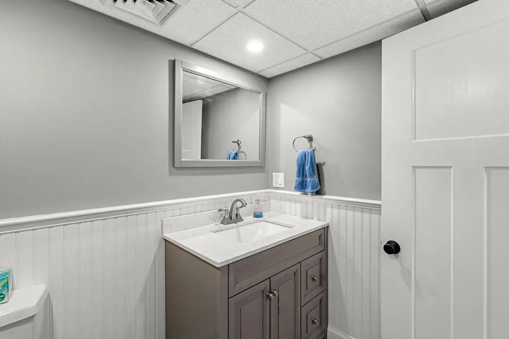 24 Summer Lane Bow NH 03304