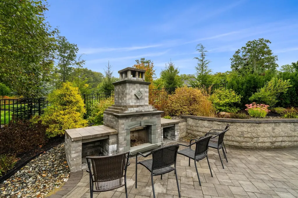 24 Summer Lane Bow NH 03304