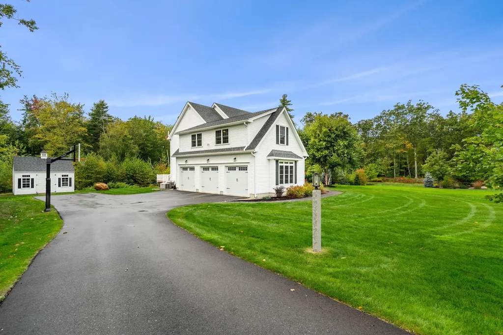24 Summer Lane Bow NH 03304