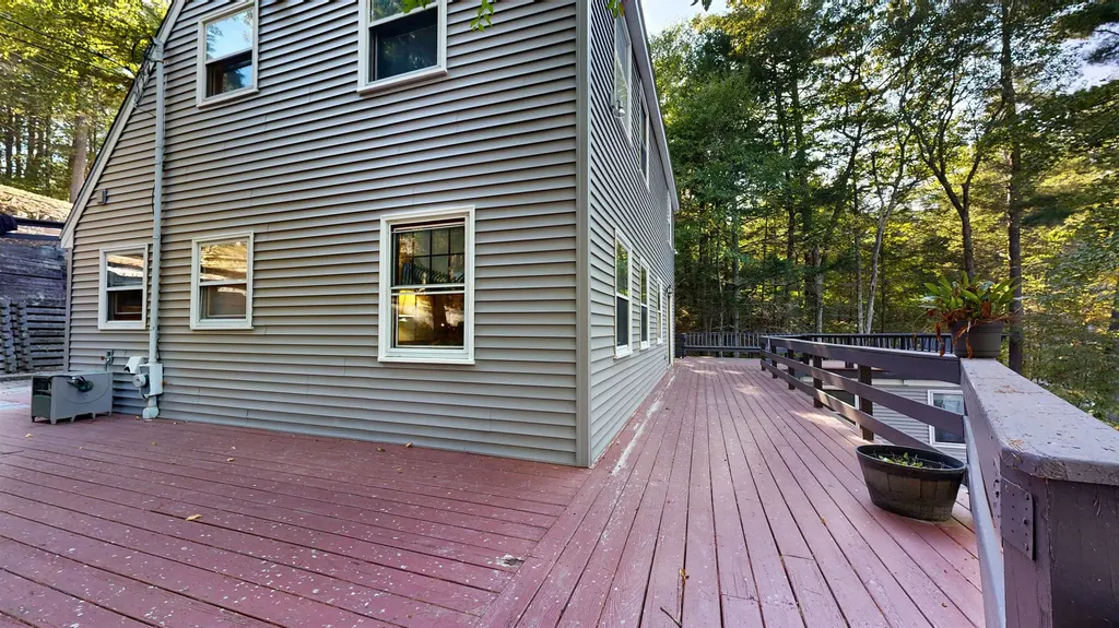 113 Lakeview Drive Nottingham NH 03290