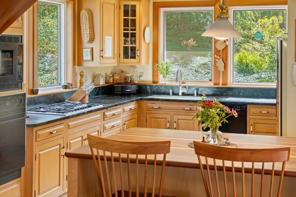 100 North Thetford Road Lyme NH 03678