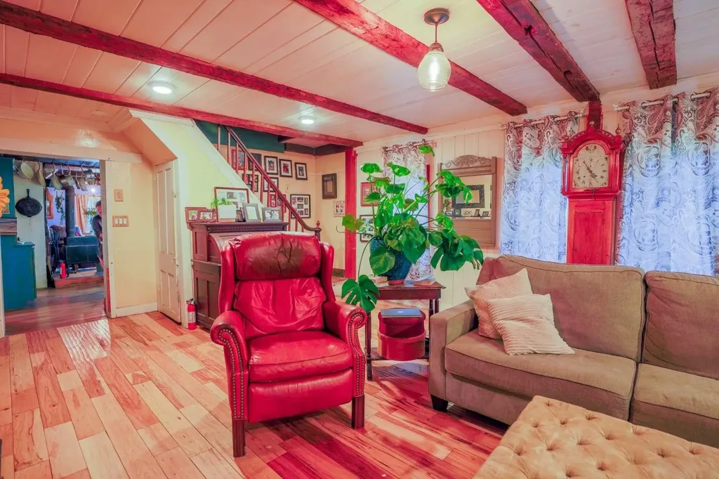 1312 Macintosh Hill Road Bethel VT 05060