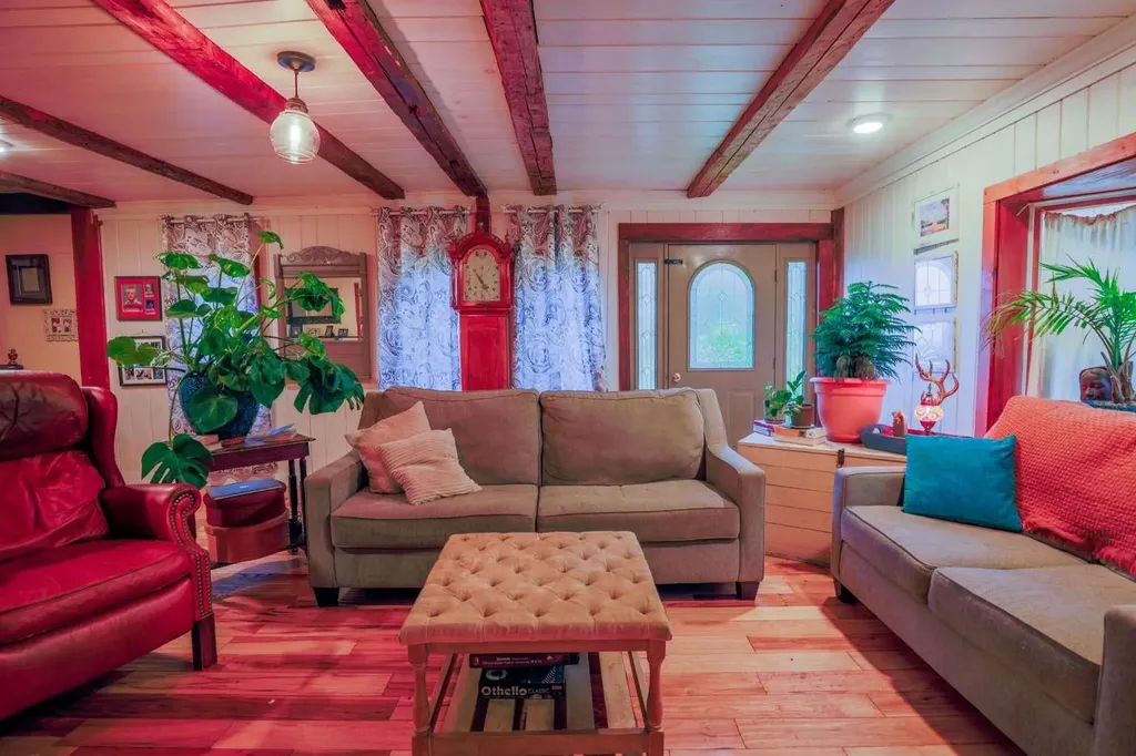 1312 Macintosh Hill Road Bethel VT 05060