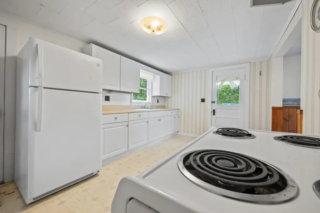 114 Highland Avenue Littleton NH 03561