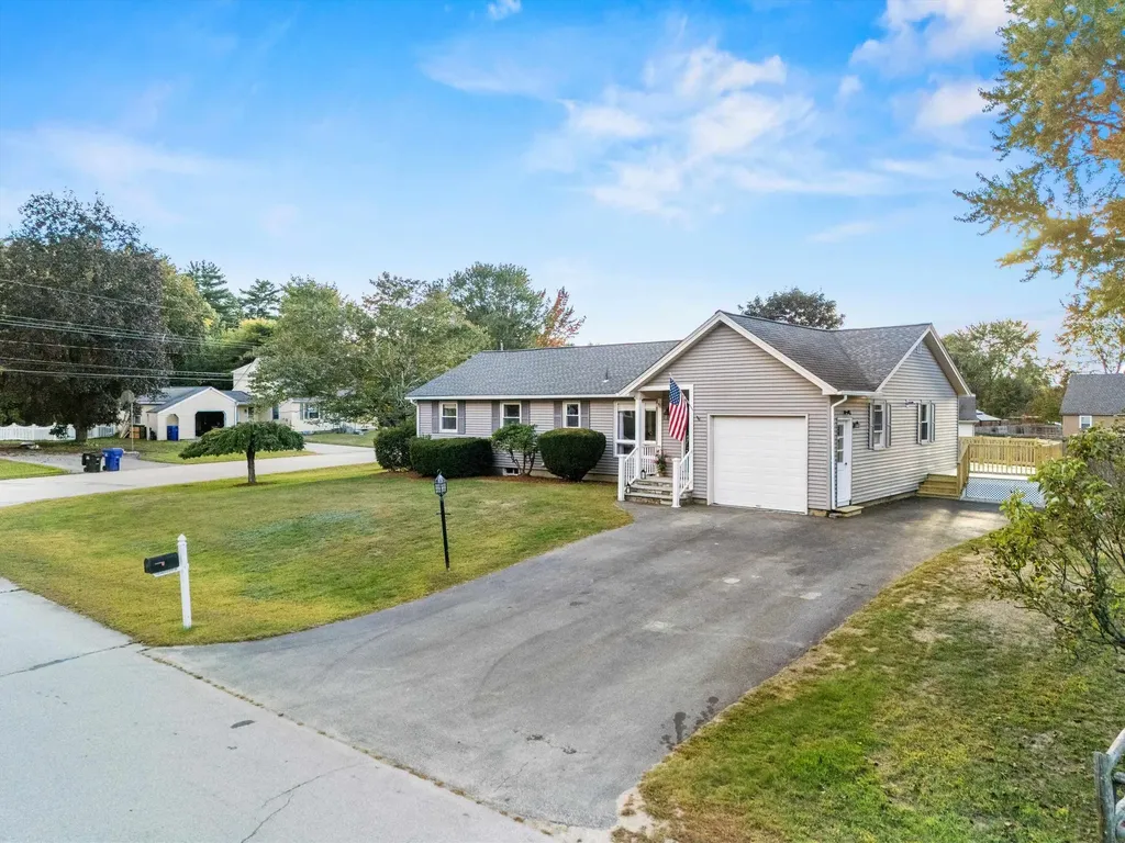 10 Phillips Drive Hudson NH 03051