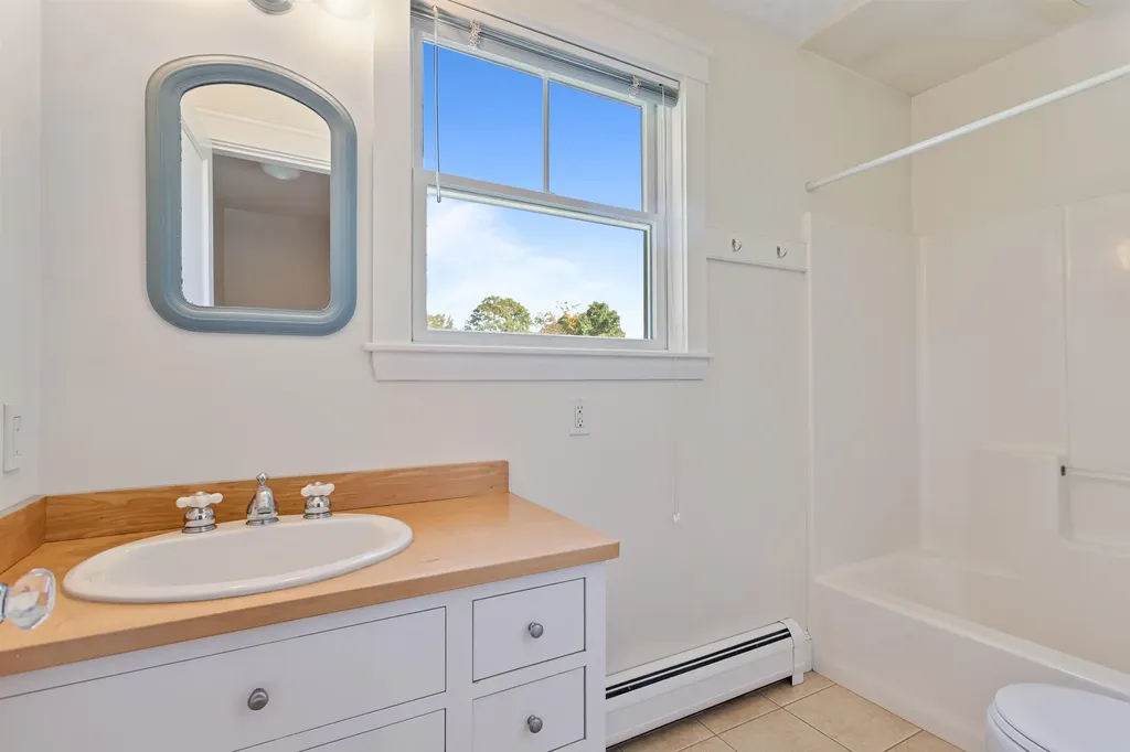 8 Hobbs Road Hampton NH 03842