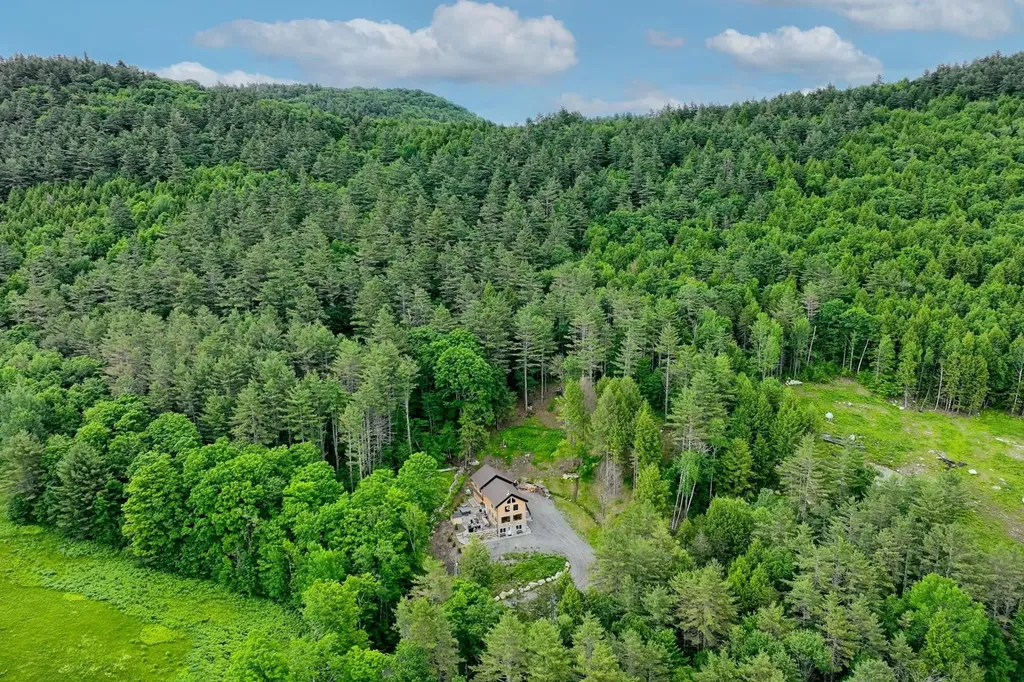 314 Putnam Forest Road Grafton VT 05146