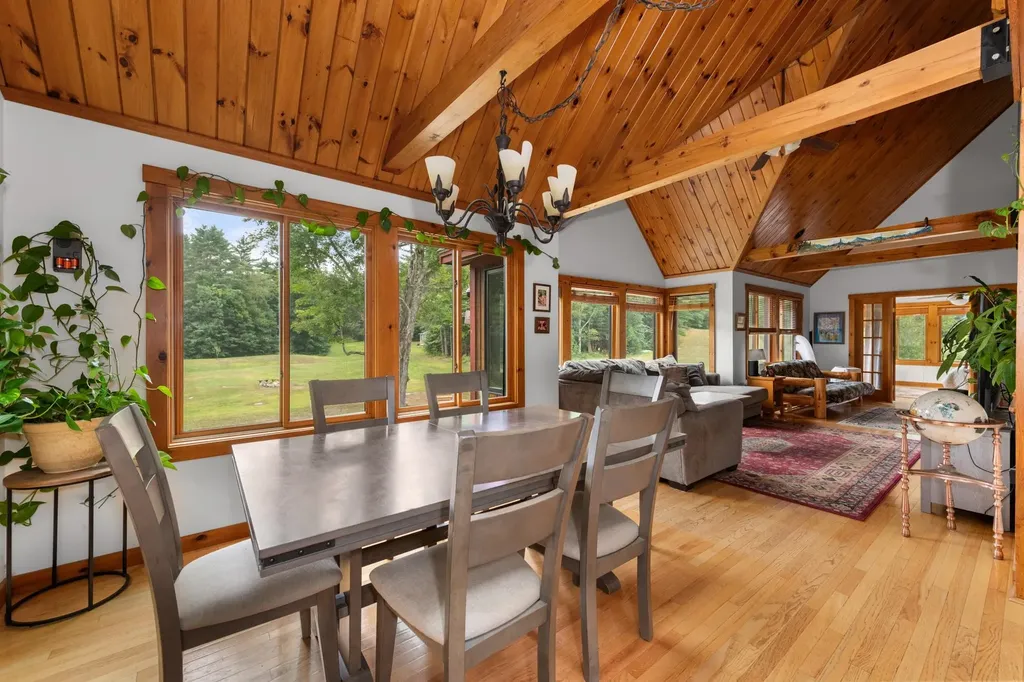 52 Jansen Farm Road Thornton NH 03285