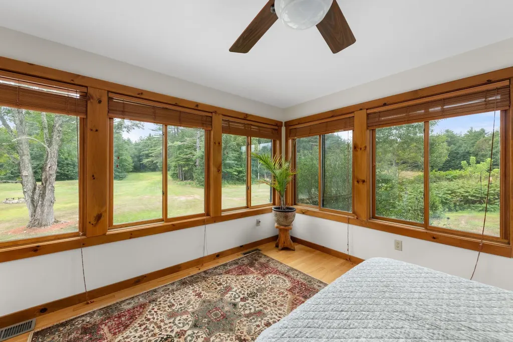 52 Jansen Farm Road Thornton NH 03285