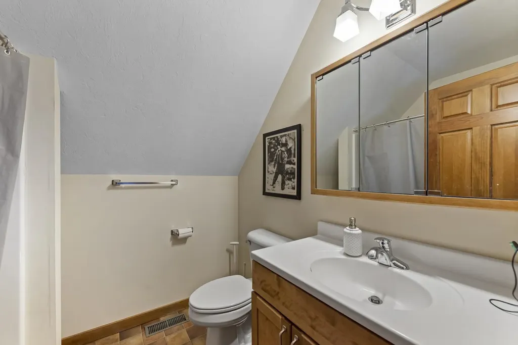 52 Jansen Farm Road Thornton NH 03285