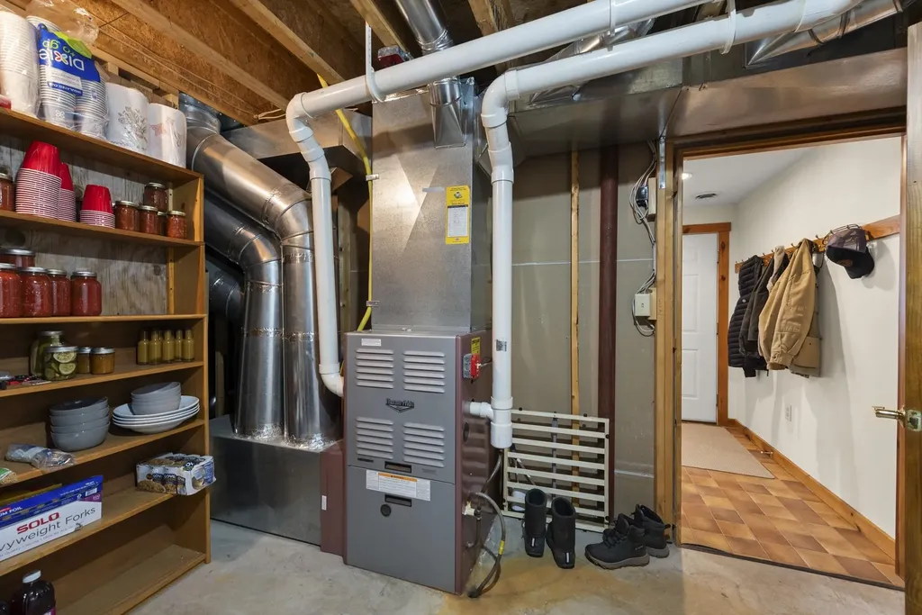 52 Jansen Farm Road Thornton NH 03285