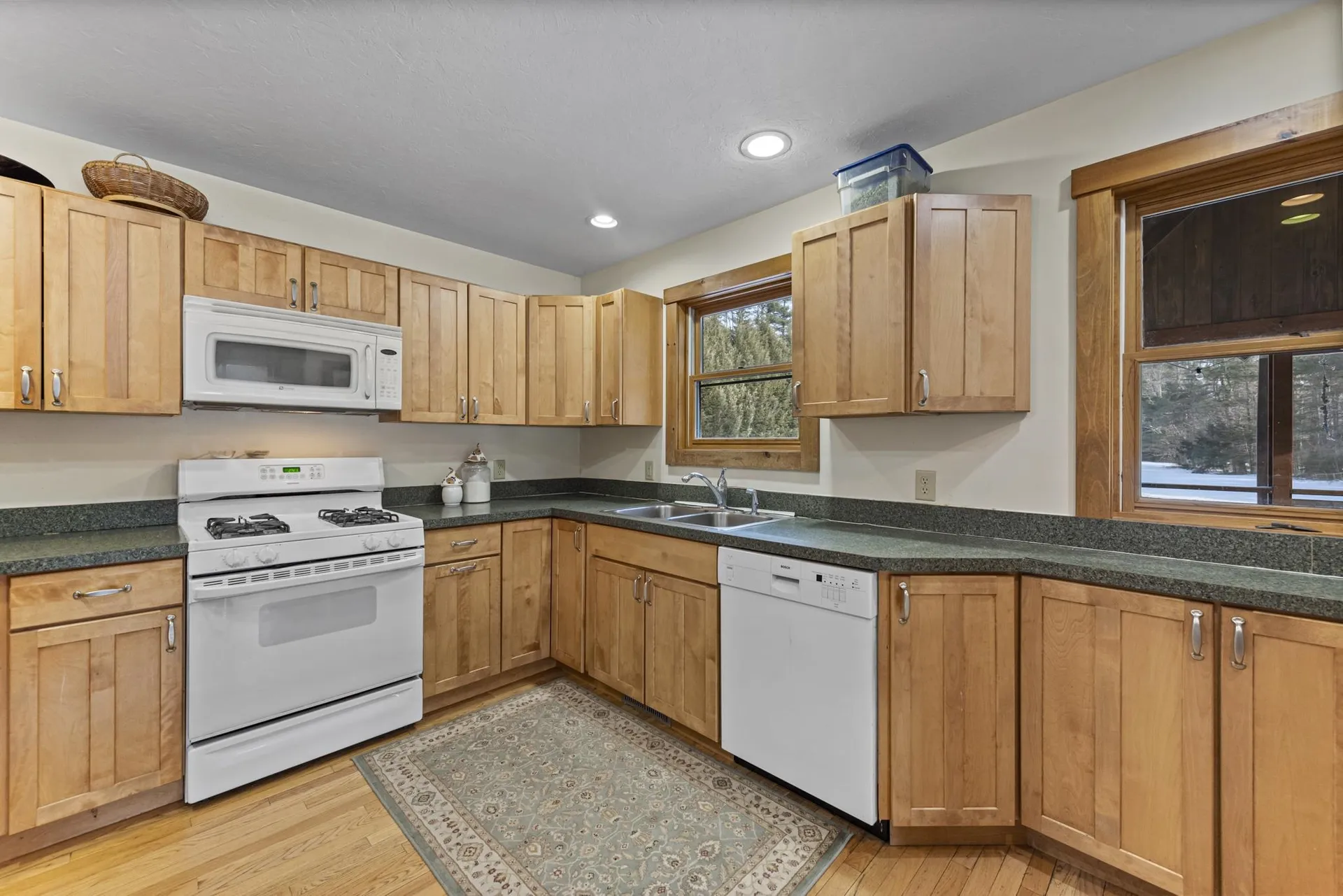 52 Jansen Farm Road Thornton NH 03285