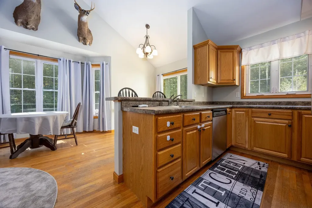 5 Carons Way Brookline NH 03033