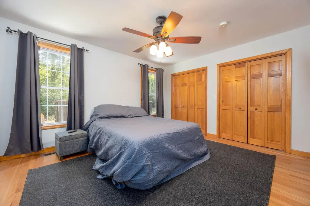 5 Carons Way Brookline NH 03033