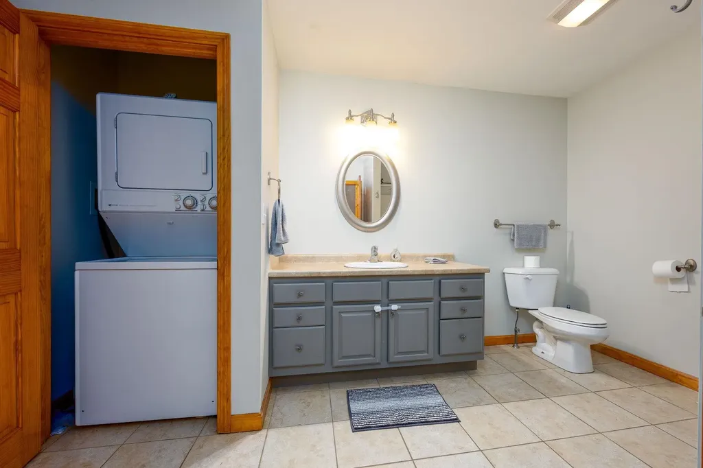 5 Carons Way Brookline NH 03033