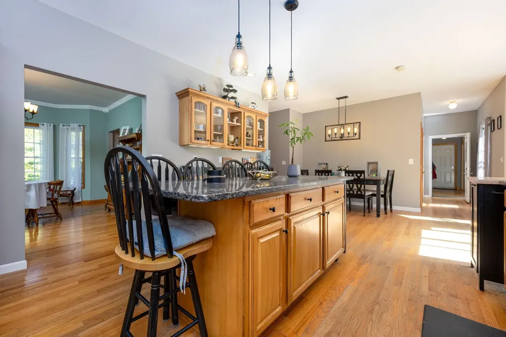 5 Carons Way Brookline NH 03033