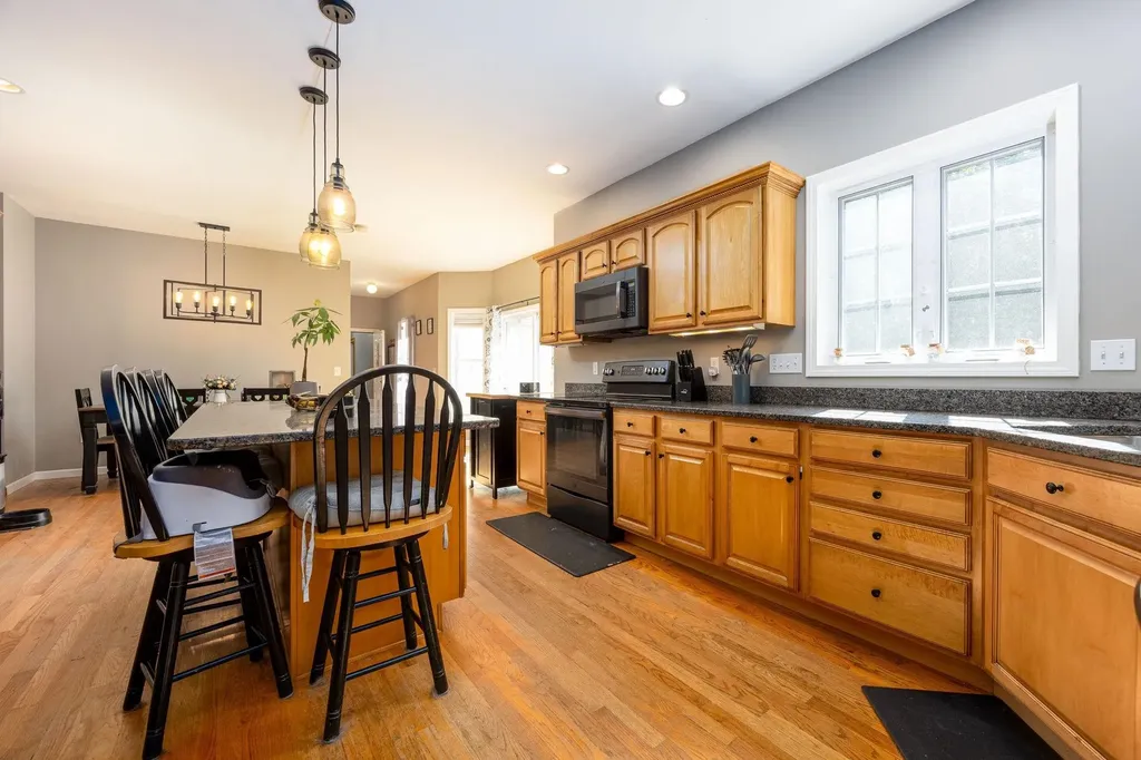 5 Carons Way Brookline NH 03033