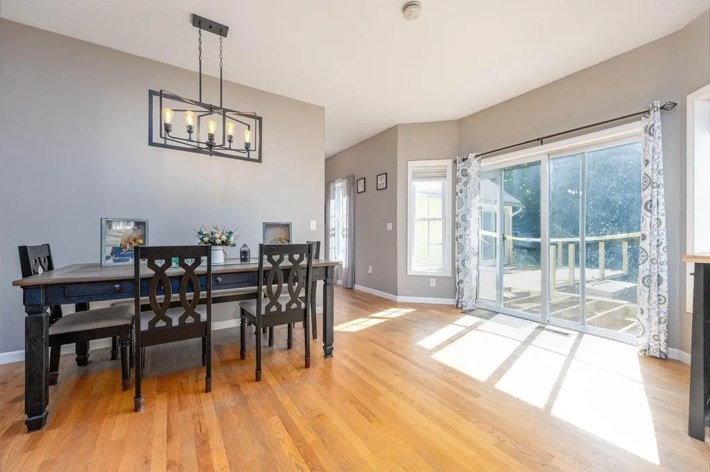 5 Carons Way Brookline NH 03033