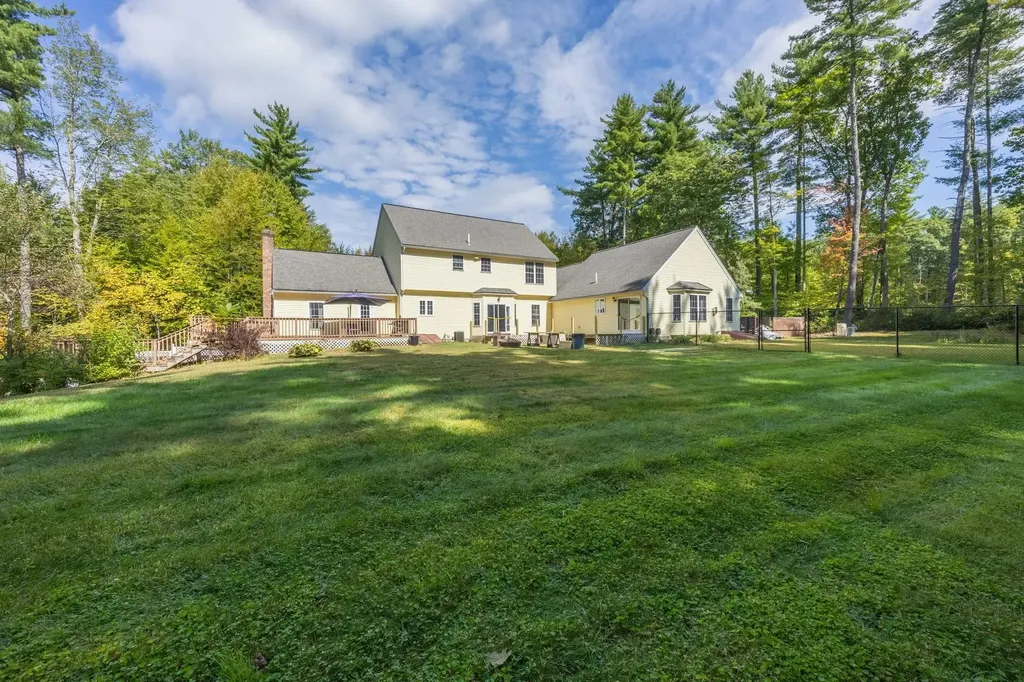 5 Carons Way Brookline NH 03033