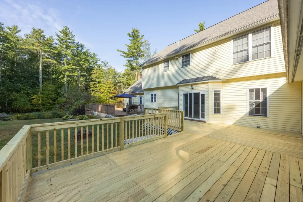 5 Carons Way Brookline NH 03033
