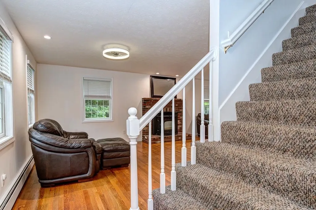 10 Raven Drive Chester NH 03036