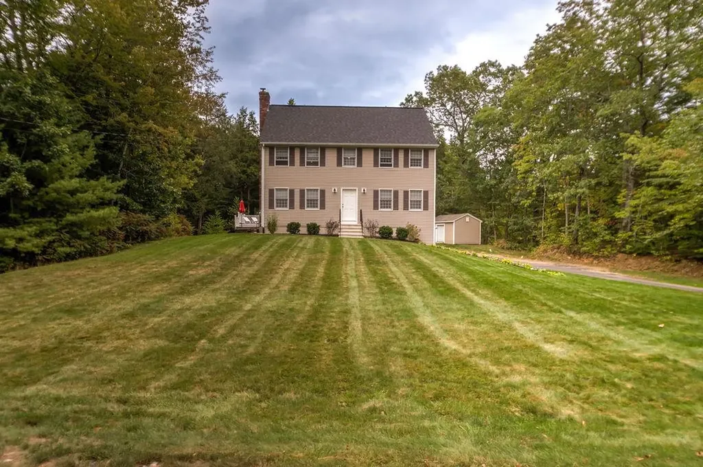 10 Raven Drive Chester NH 03036