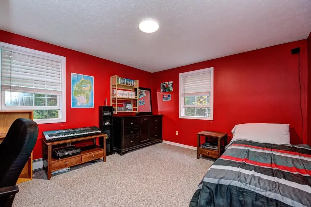 10 Raven Drive Chester NH 03036