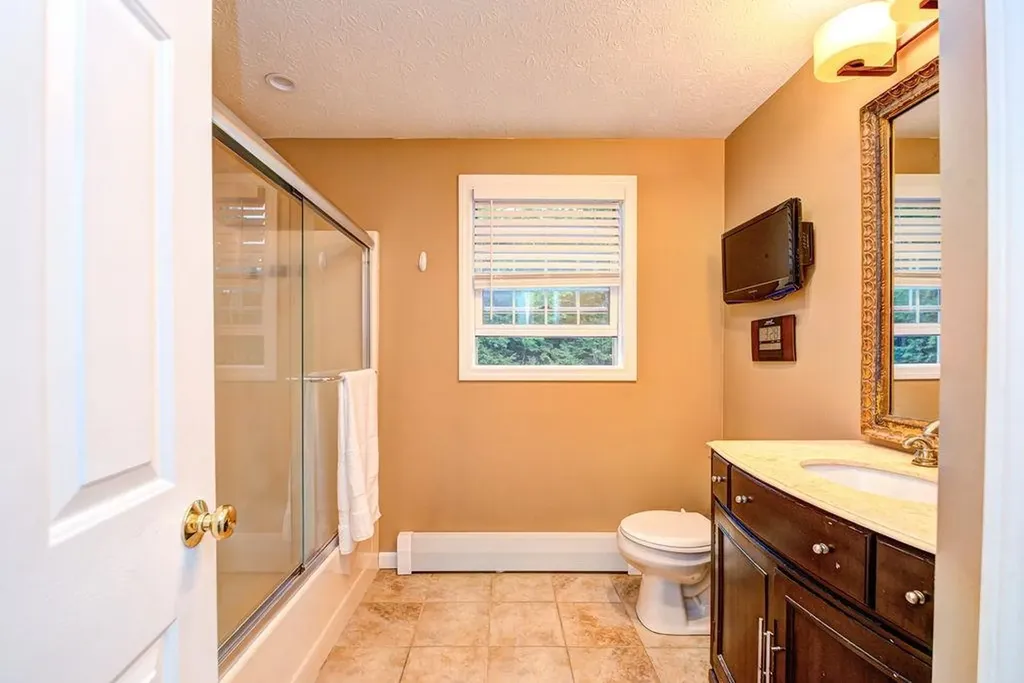 10 Raven Drive Chester NH 03036