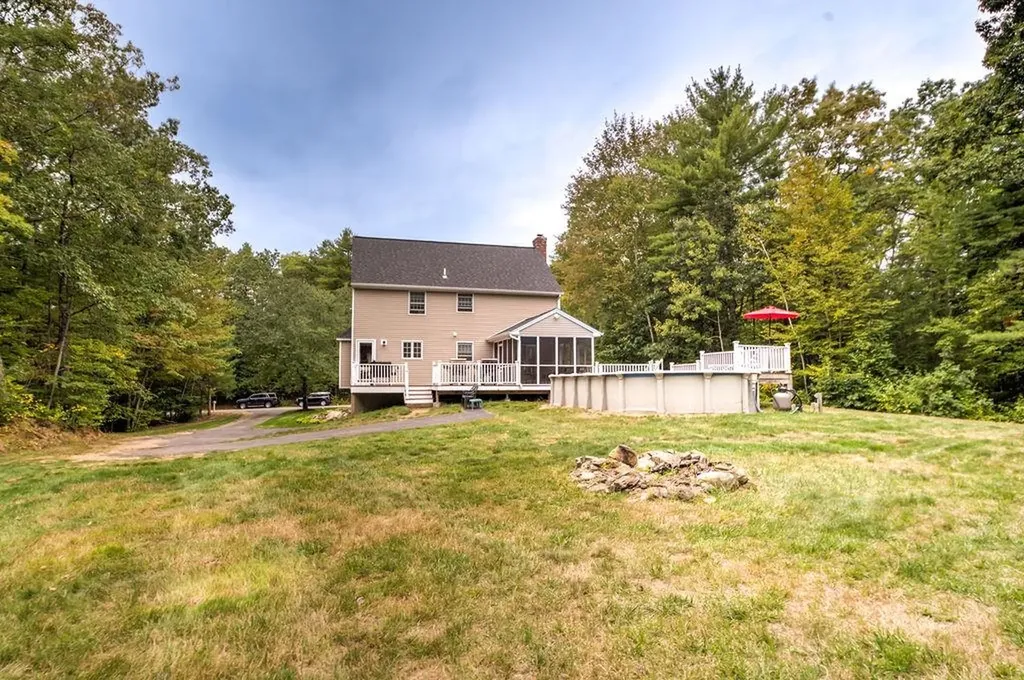 10 Raven Drive Chester NH 03036