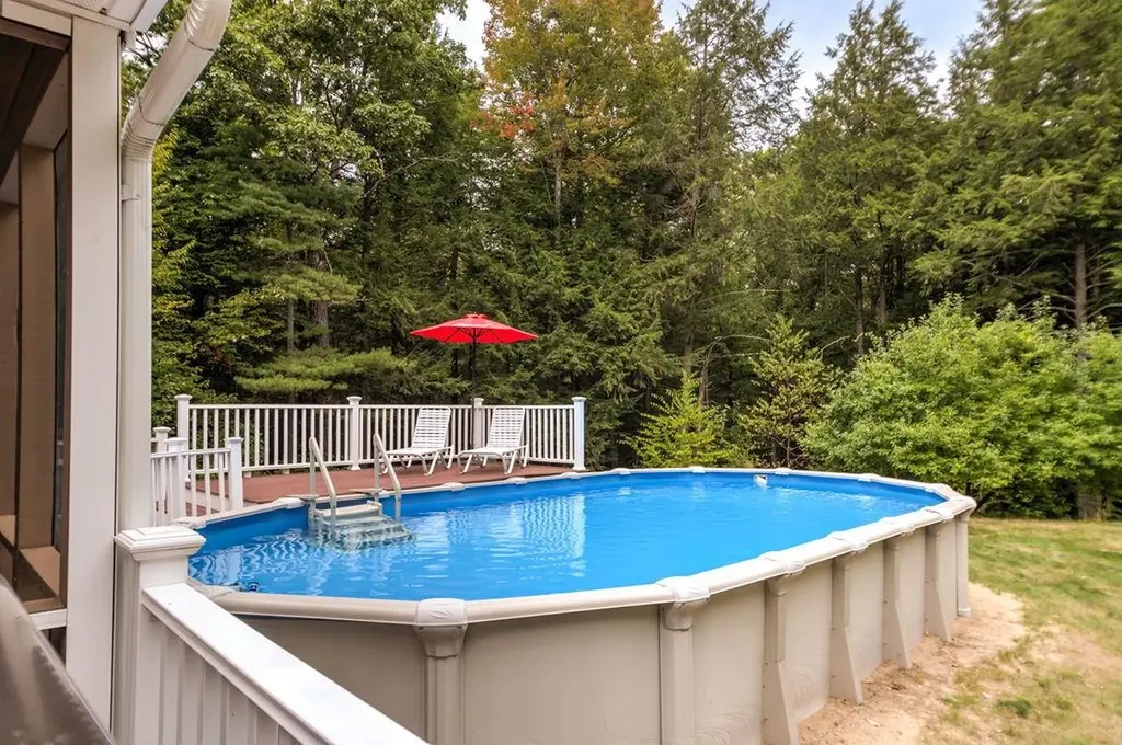 10 Raven Drive Chester NH 03036